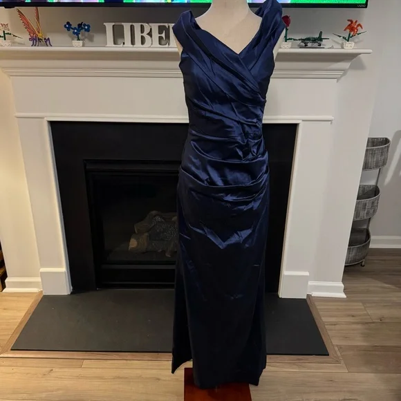 Rickie Freeman for Teri Jon Navy Ruched Evening Gown – Vintage Y2K – Size 6 - Picture 1 of 12